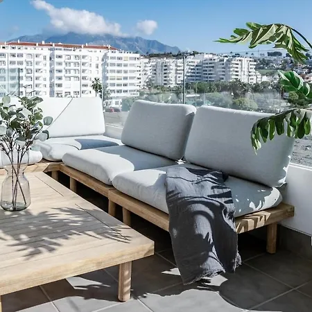 Jg- Modern In Nueva Andalucia Apartment