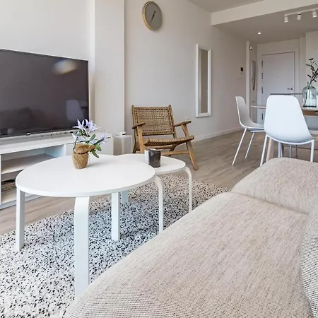 Jg- Modern In Nueva Andalucia Apartment