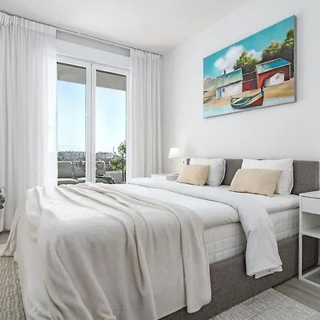 Jg- Modern In Nueva Andalucia Lejlighed Marbella