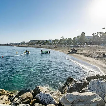 Jg- Modern In Nueva Andalucia