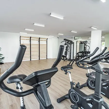 Jg- Modern In Nueva Andalucia Apartment Marbella
