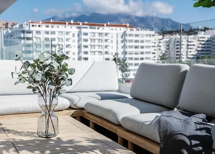 Jg- Modern In Nueva Andalucia Apartmán *