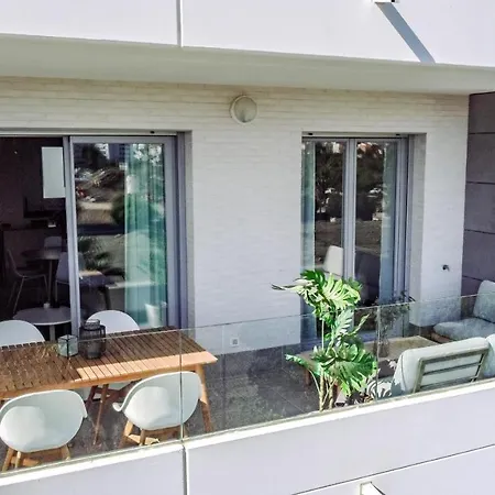Jg- Modern In Nueva Andalucia Apartment