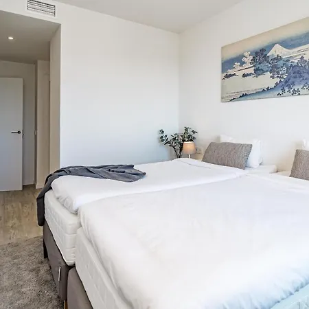 Jg- Modern In Nueva Andalucia Apartment